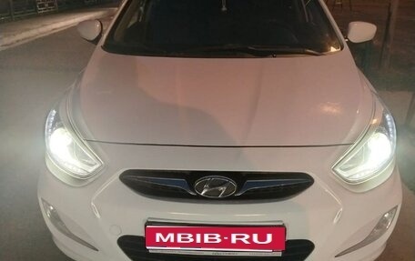 Hyundai Solaris II рестайлинг, 2013 год, 975 000 рублей, 4 фотография
