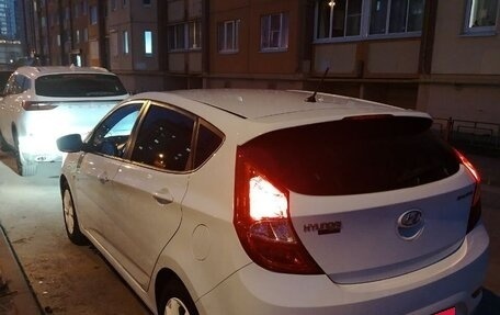 Hyundai Solaris II рестайлинг, 2013 год, 975 000 рублей, 13 фотография