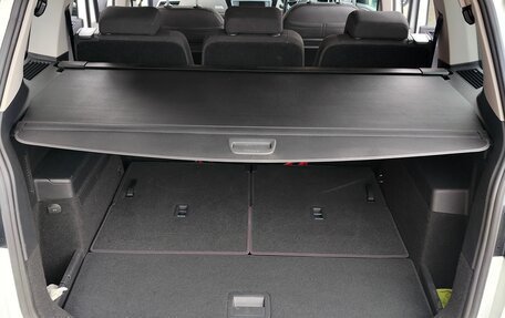 Volkswagen Touran III, 2017 год, 1 275 000 рублей, 12 фотография