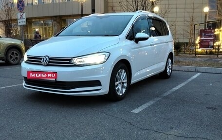Volkswagen Touran III, 2017 год, 1 275 000 рублей, 17 фотография
