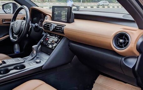 Lexus IS III, 2025 год, 5 600 000 рублей, 8 фотография