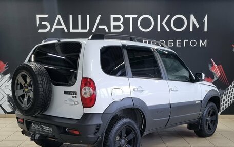 Chevrolet Niva I рестайлинг, 2017 год, 670 000 рублей, 4 фотография