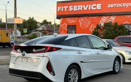 Toyota Prius IV XW50, 2019 год, 2 850 000 рублей, 5 фотография