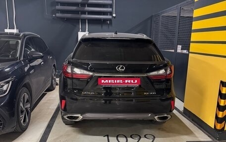 Lexus RX IV рестайлинг, 2018 год, 4 500 000 рублей, 8 фотография