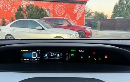 Toyota Prius IV XW50, 2019 год, 2 850 000 рублей, 17 фотография