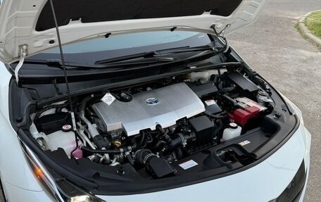 Toyota Prius IV XW50, 2019 год, 2 850 000 рублей, 15 фотография