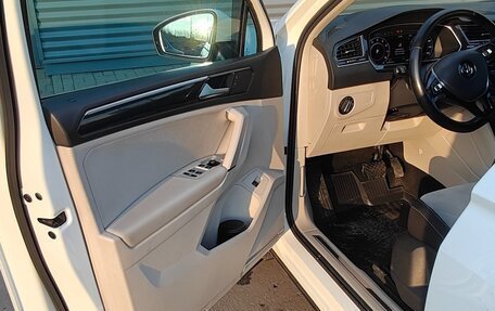 Volkswagen Tiguan II, 2017 год, 2 150 000 рублей, 7 фотография