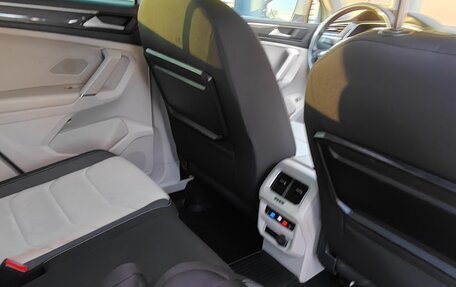 Volkswagen Tiguan II, 2017 год, 2 150 000 рублей, 12 фотография