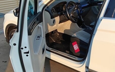 Volkswagen Tiguan II, 2017 год, 2 150 000 рублей, 23 фотография