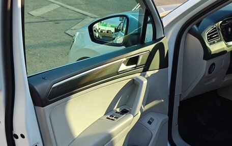 Volkswagen Tiguan II, 2017 год, 2 150 000 рублей, 33 фотография