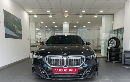 BMW 5 серия, 2023 год, 7 190 000 рублей, 2 фотография