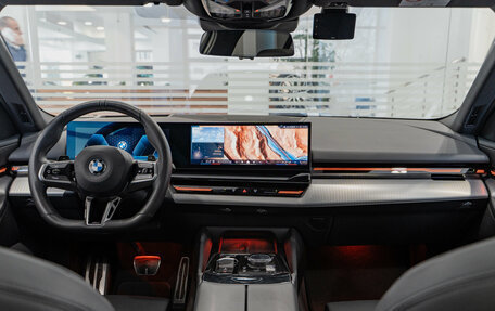 BMW 5 серия, 2023 год, 7 190 000 рублей, 10 фотография