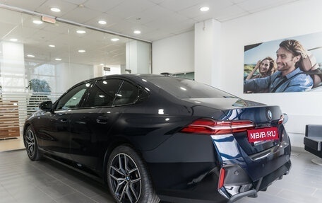 BMW 5 серия, 2023 год, 7 190 000 рублей, 6 фотография