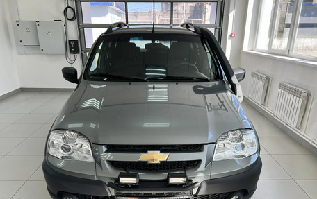 Chevrolet Niva I рестайлинг, 2016 год, 690 000 рублей, 2 фотография