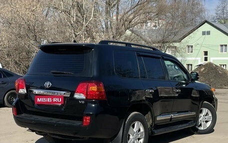 Toyota Land Cruiser 200, 2014 год, 3 100 000 рублей, 7 фотография