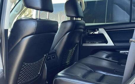 Toyota Land Cruiser 200, 2014 год, 3 100 000 рублей, 28 фотография