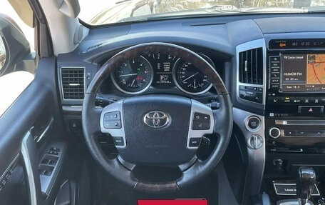 Toyota Land Cruiser 200, 2014 год, 3 100 000 рублей, 16 фотография
