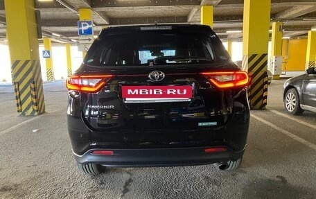 Toyota Harrier, 2017 год, 3 200 000 рублей, 2 фотография