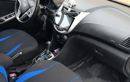 Hyundai Solaris II рестайлинг, 2012 год, 869 000 рублей, 12 фотография