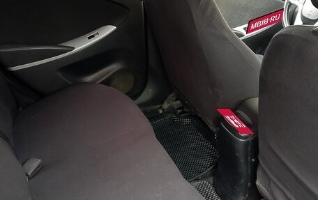 Hyundai Solaris II рестайлинг, 2012 год, 869 000 рублей, 10 фотография