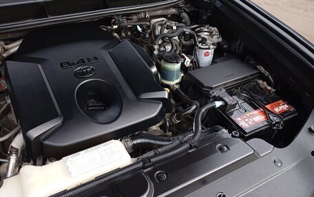 Toyota Land Cruiser Prado 150 рестайлинг 2, 2019 год, 4 950 000 рублей, 8 фотография