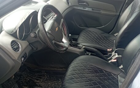 Chevrolet Cruze II, 2010 год, 470 000 рублей, 12 фотография