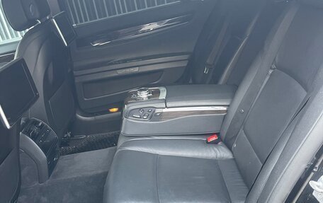 BMW 7 серия, 2013 год, 1 850 000 рублей, 13 фотография