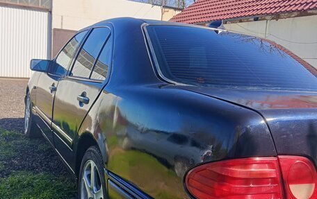 Mercedes-Benz E-Класс, 1996 год, 230 000 рублей, 4 фотография