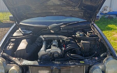 Mercedes-Benz E-Класс, 1996 год, 230 000 рублей, 7 фотография