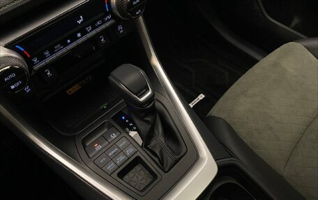 Toyota RAV4, 2025 год, 4 749 000 рублей, 13 фотография