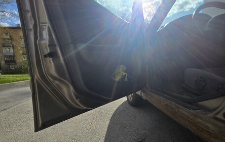 Nissan Almera, 2005 год, 150 000 рублей, 8 фотография