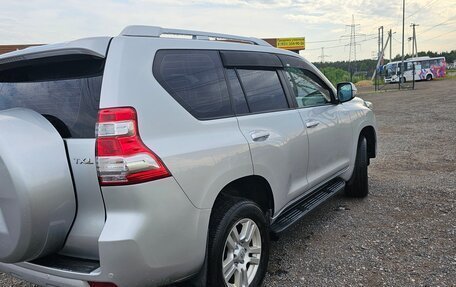 Toyota Land Cruiser Prado 150 рестайлинг 2, 2011 год, 2 850 000 рублей, 4 фотография