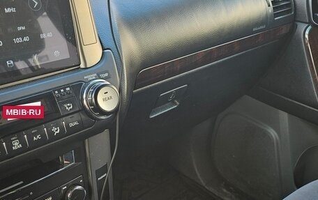 Toyota Land Cruiser Prado 150 рестайлинг 2, 2011 год, 2 850 000 рублей, 18 фотография