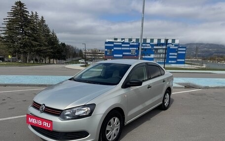 Volkswagen Polo VI (EU Market), 2011 год, 740 000 рублей, 2 фотография