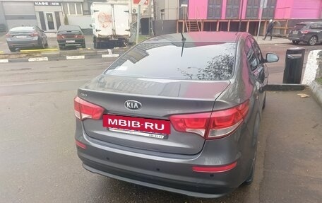 KIA Rio III рестайлинг, 2015 год, 980 000 рублей, 3 фотография
