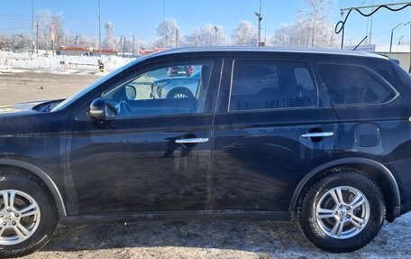 Mitsubishi Outlander III рестайлинг 3, 2014 год, 1 750 000 рублей, 4 фотография