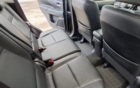 Mitsubishi Outlander III рестайлинг 3, 2014 год, 1 750 000 рублей, 17 фотография