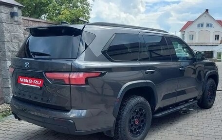 Toyota Sequoia, 2023 год, 14 300 000 рублей, 4 фотография
