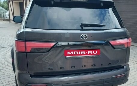 Toyota Sequoia, 2023 год, 14 300 000 рублей, 6 фотография