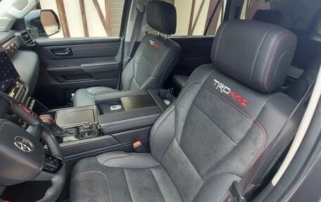 Toyota Sequoia, 2023 год, 14 300 000 рублей, 9 фотография