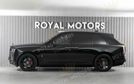 Rolls-Royce Cullinan, 2020 год, 35 000 000 рублей, 3 фотография