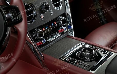 Rolls-Royce Cullinan, 2020 год, 35 000 000 рублей, 10 фотография