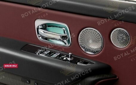 Rolls-Royce Cullinan, 2020 год, 35 000 000 рублей, 12 фотография