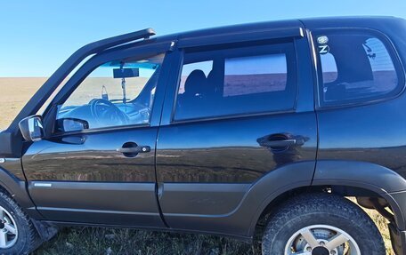 Chevrolet Niva I рестайлинг, 2011 год, 600 000 рублей, 8 фотография