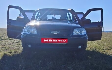 Chevrolet Niva I рестайлинг, 2011 год, 600 000 рублей, 6 фотография