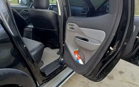 Mitsubishi L200 IV рестайлинг, 2017 год, 2 250 000 рублей, 12 фотография