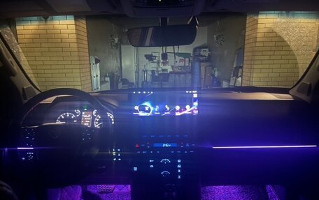 Toyota Land Cruiser Prado 150 рестайлинг 2, 2021 год, 8 000 000 рублей, 8 фотография