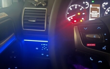 Toyota Land Cruiser Prado 150 рестайлинг 2, 2021 год, 8 000 000 рублей, 9 фотография