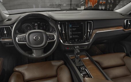 Volvo V60 II, 2020 год, 2 599 000 рублей, 7 фотография