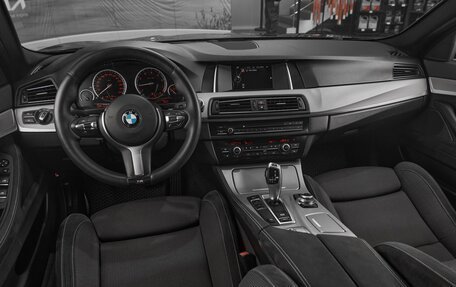 BMW 5 серия, 2014 год, 1 999 000 рублей, 7 фотография